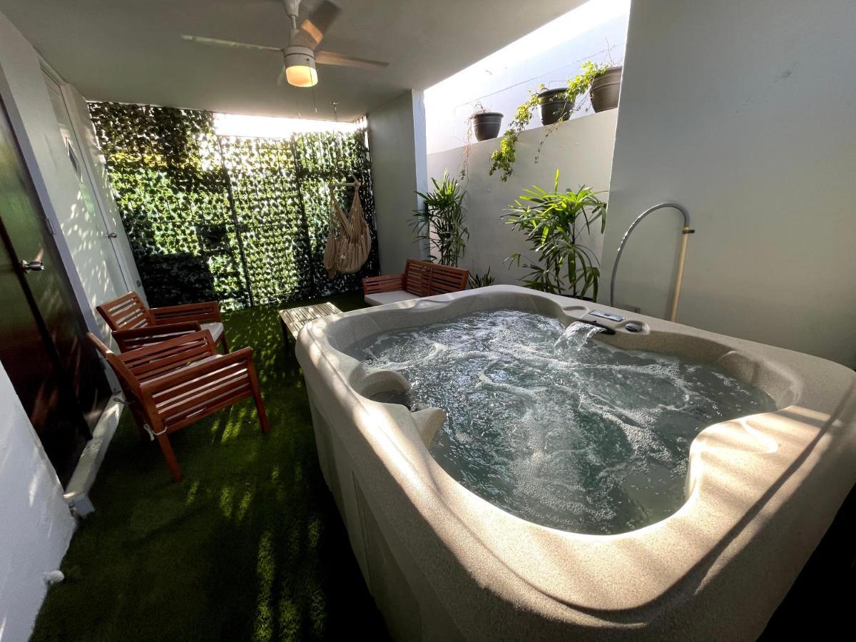 Spacious Retreat With Private Jacuzzi And Terrace ポンセ エクステリア 写真